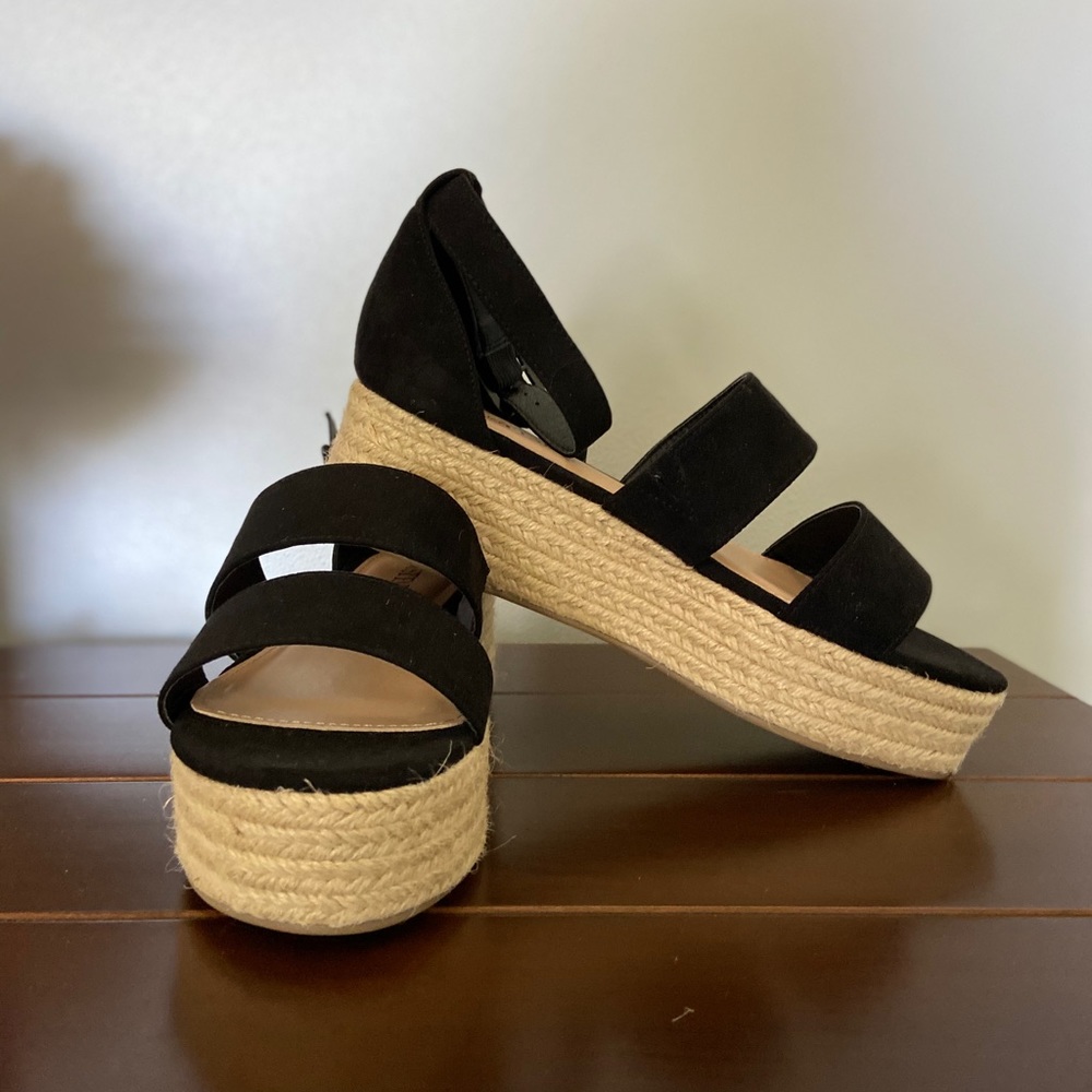 LIKE NEW JUST FAB Platform Heel Sandals